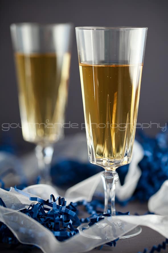 Champagne Truffle Butter, Parmesan and Thyme Popcorn | A Popcorn and Champagne Pairing