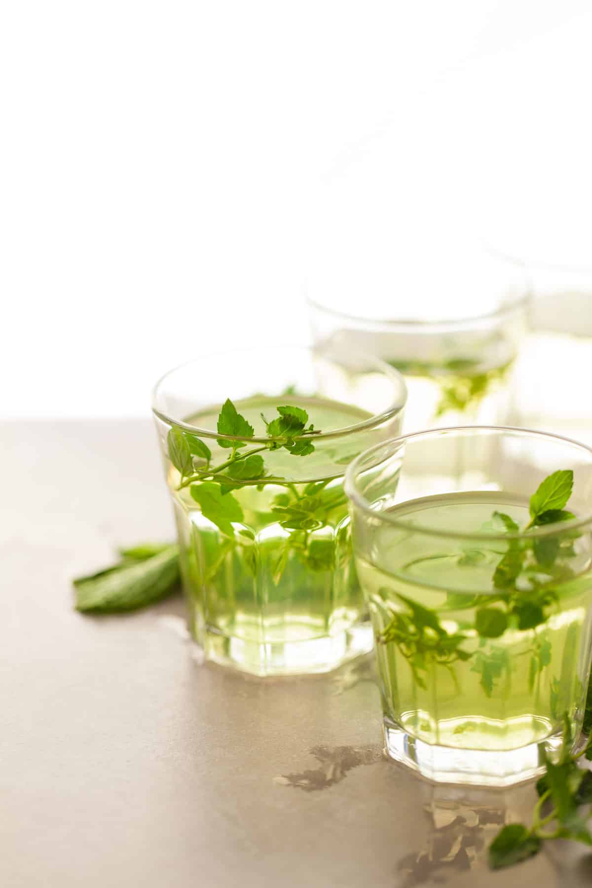mint tea with fresh mint leaves