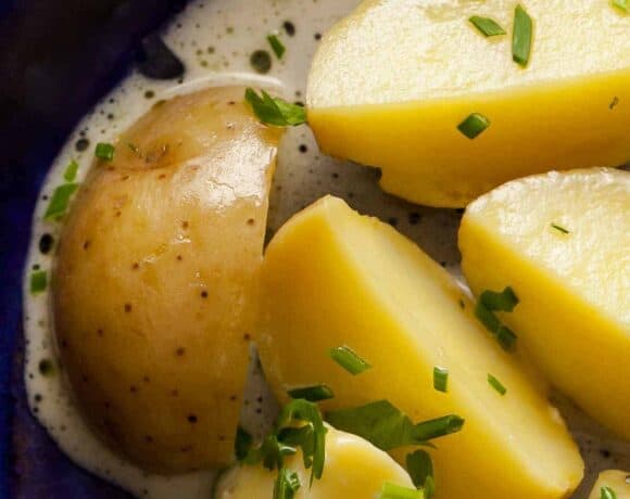 Potatoes With Crème Fraîche Sauce Recipe