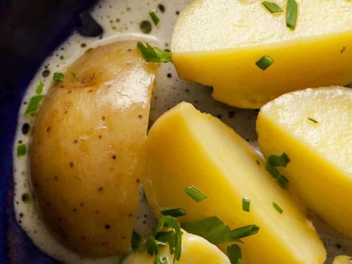 Potatoes With Crème Fraîche Sauce Recipe