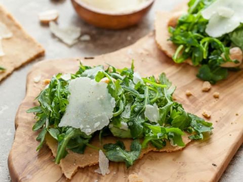 Rosemary Flatbread with Arugula and Parmesan, Gourmande in the Kitchen, Sylvie Shirazi Photography, food photography