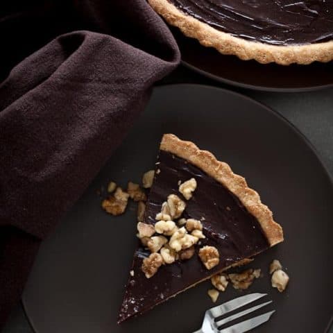 Gluten-Free Chocolate Date Caramel Walnut Tart (Paleo, Vegan)
