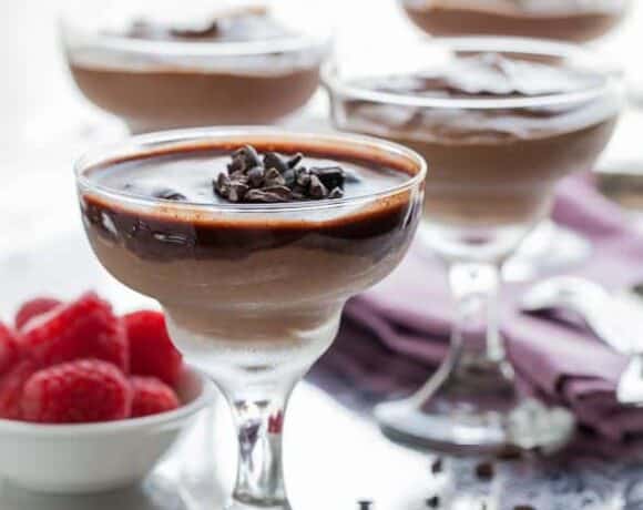 raw chocolate mousse, paleo chocolate mousse, vegan chocolate mousse, easy chocolate mousse
