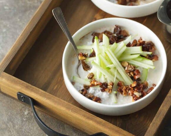 Maple Cinnamon Bircher Muesli (Paleo, Vegan) - Start your day with a bowl of this easy overnight paleo and vegan maple cinnamon bircher muesli.