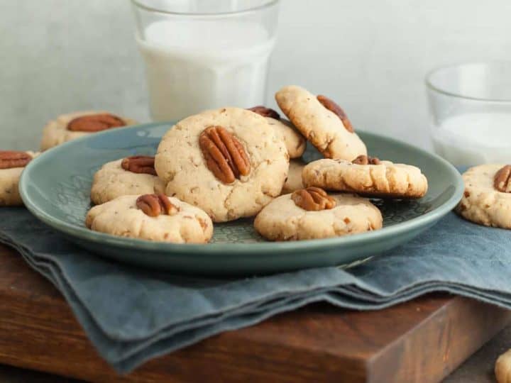 Maple Pecan Sandies (Paleo)