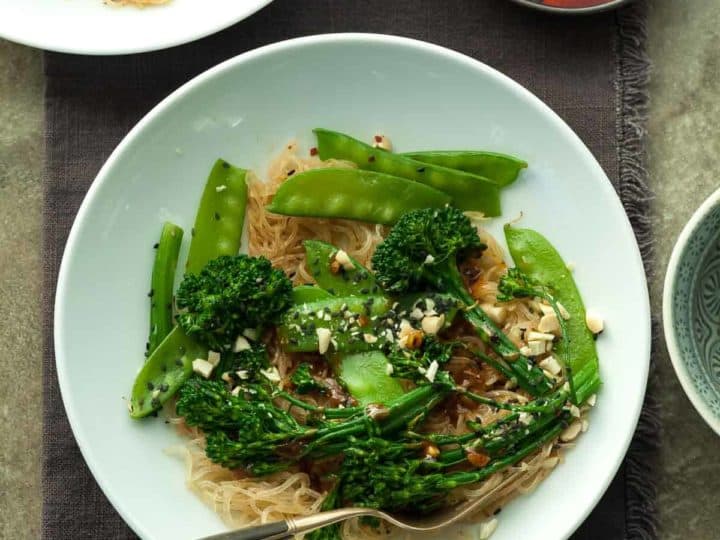 Sesame Kelp Noodles with Snow Peas and Broccolini