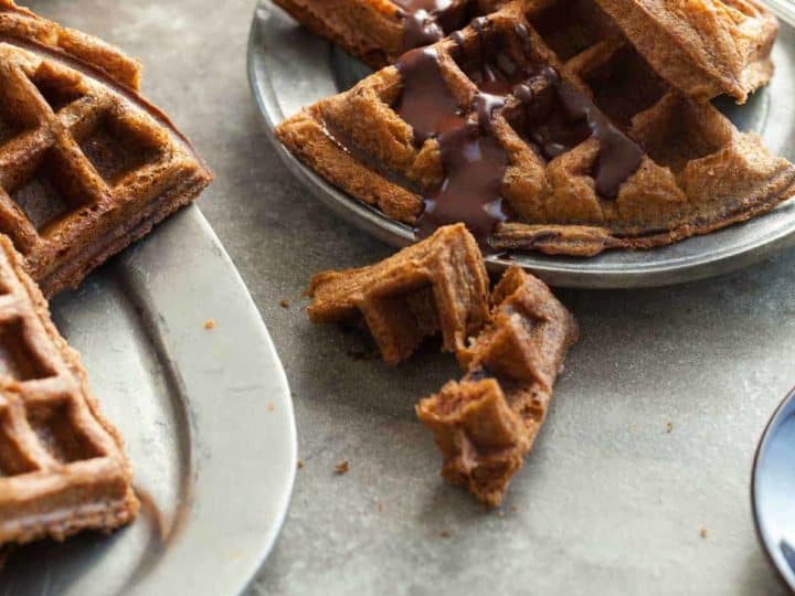 Flourless Waffles with Chocolate Sauce 