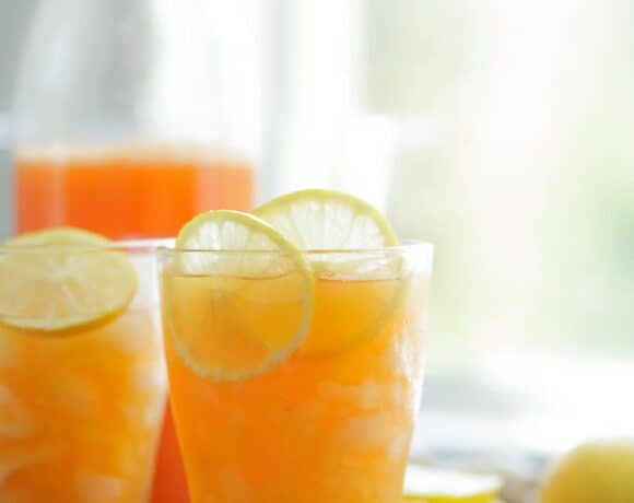Lemon Switchel in Glasses with Lemon Wedges
