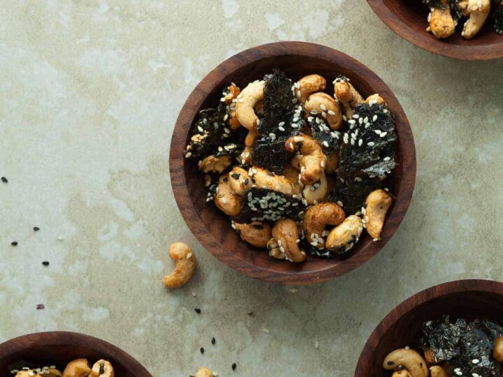 Sesame Roasted Cashews in Snack Bowls