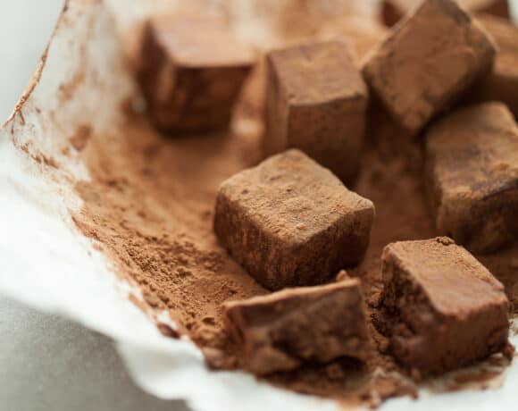 Vegan Chocolate Truffles in Cocoa Powder
