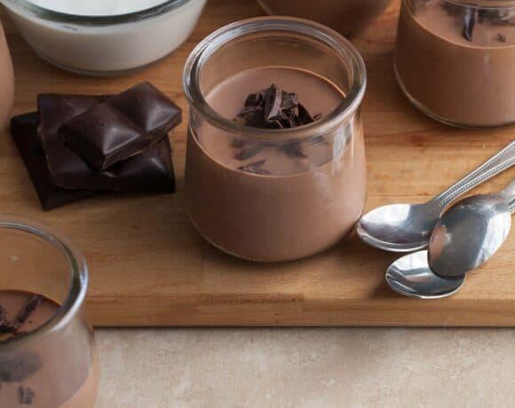 easy chocolate yogurt served in glass pots topped with chocolate shavings