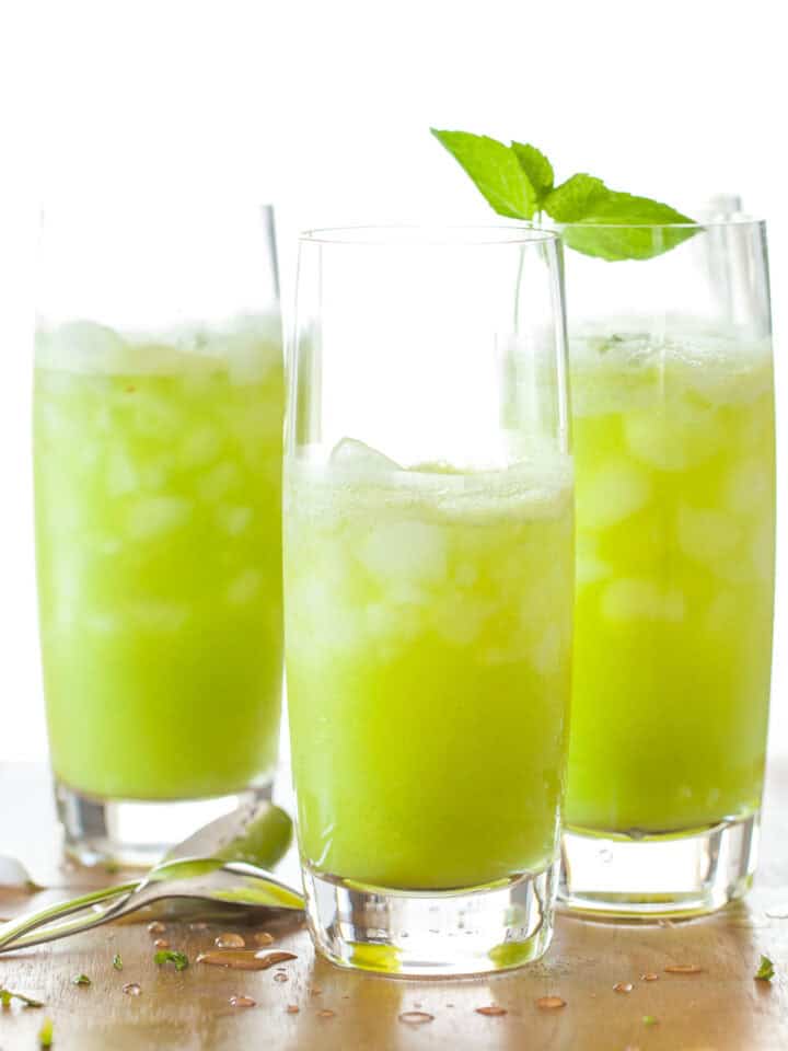 pineapple mint juice in tall glasses